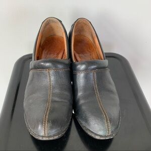 Born Leather Slip On Shoes w/Heel Size 7M